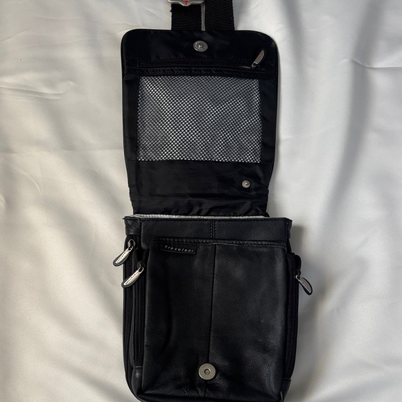 Travelon Luggage Anti-Theft Bag Tan 3 Zippered Compartments - Picture 4 of 8